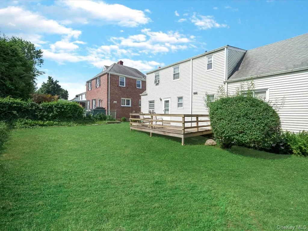 42 Berkshire Road Yonkers NY 10710