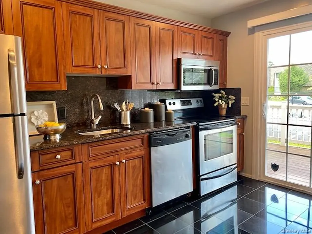 2 Claire Court West Babylon NY 11704