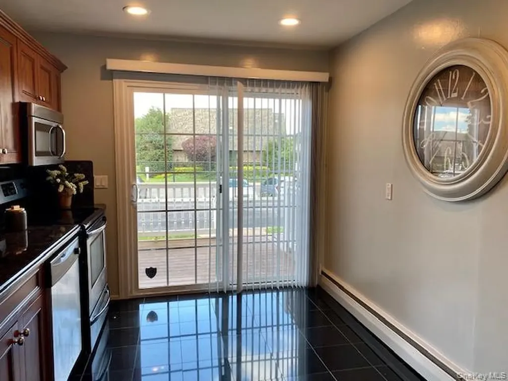 2 Claire Court West Babylon NY 11704