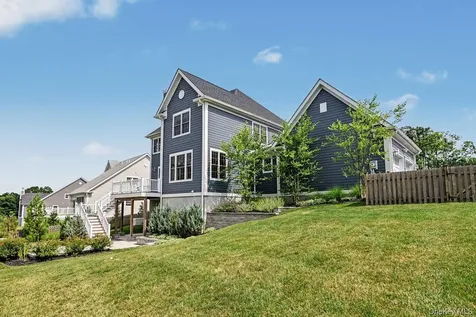 17 Stableview Lane Brewster NY 10509