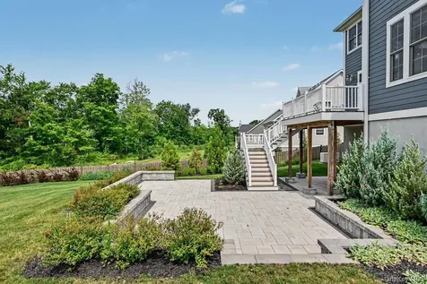 17 Stableview Lane Brewster NY 10509