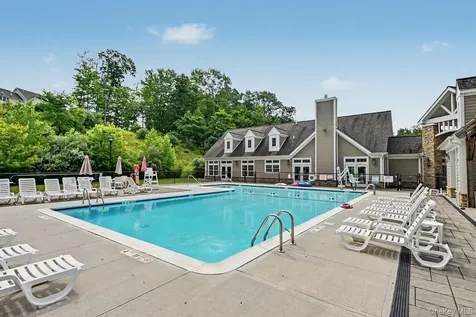 17 Stableview Lane Brewster NY 10509