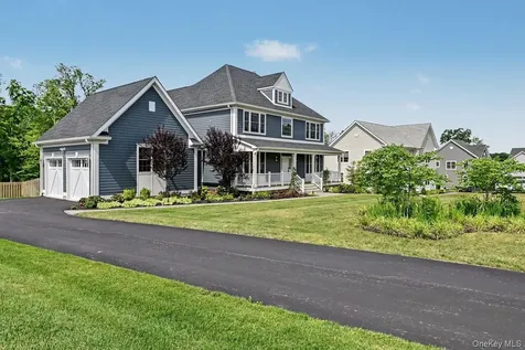 17 Stableview Lane Brewster NY 10509
