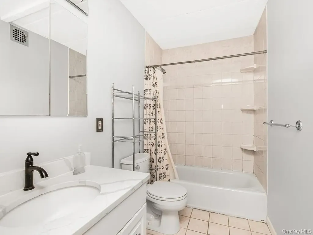 1085 Warburton Avenue Yonkers NY 10701