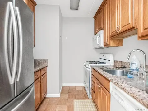 1085 Warburton Avenue Yonkers NY 10701