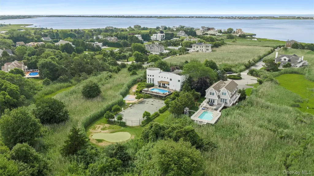 12 Bay Meadow Lane Westhampton NY 11977