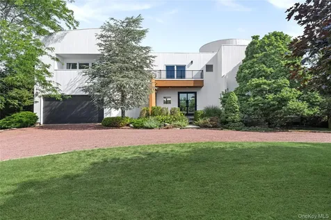 12 Bay Meadow Lane Westhampton NY 11977