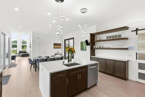 12 Bay Meadow Lane Westhampton NY 11977