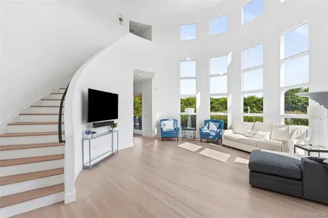 12 Bay Meadow Lane Westhampton NY 11977