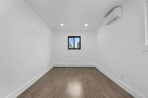 274 Central Park Road Plainview NY 11803