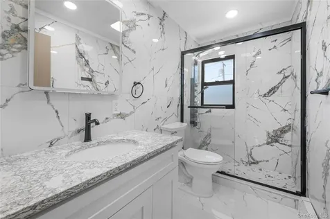 274 Central Park Road Plainview NY 11803