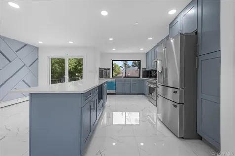 274 Central Park Road Plainview NY 11803