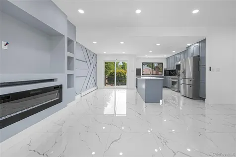 274 Central Park Road Plainview NY 11803