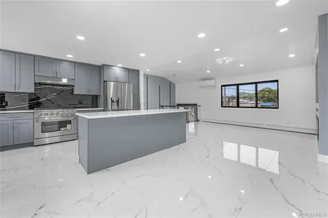 274 Central Park Road Plainview NY 11803