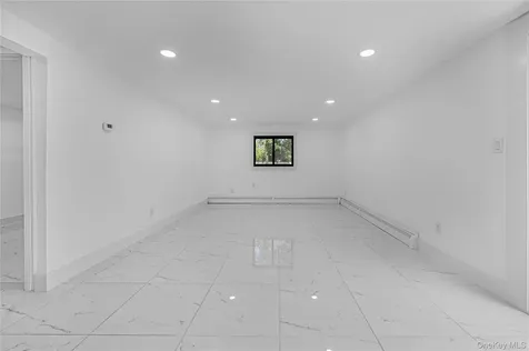 274 Central Park Road Plainview NY 11803