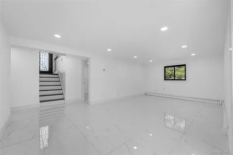 274 Central Park Road Plainview NY 11803