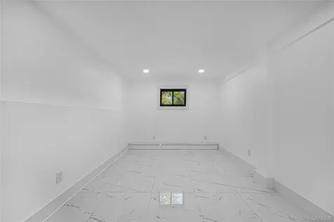 274 Central Park Road Plainview NY 11803