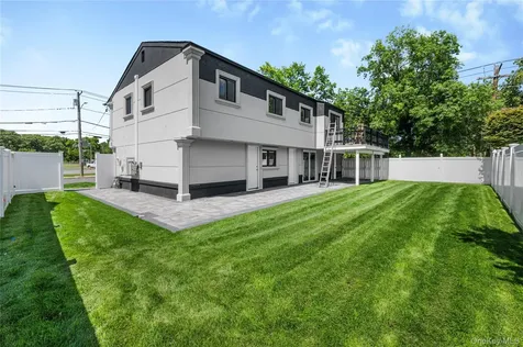 274 Central Park Road Plainview NY 11803