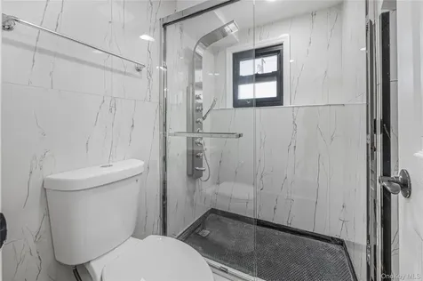 274 Central Park Road Plainview NY 11803