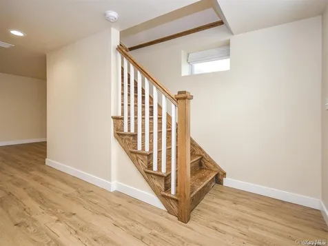 125 15th Avenue Sea Cliff NY 11579