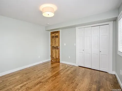 125 15th Avenue Sea Cliff NY 11579
