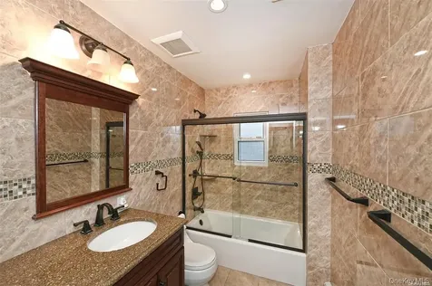 96 Phipps Lane Plainview NY 11803