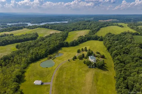 189 Sutherland Road Chatham NY 12184