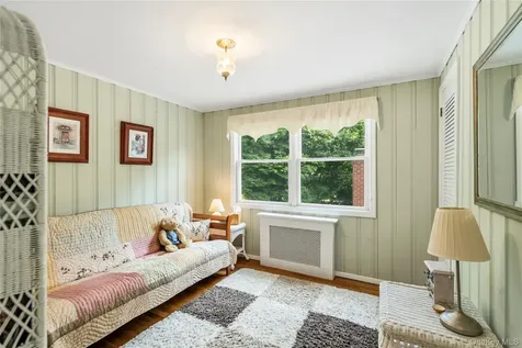 21 Circle Drive Glen Cove NY 11542