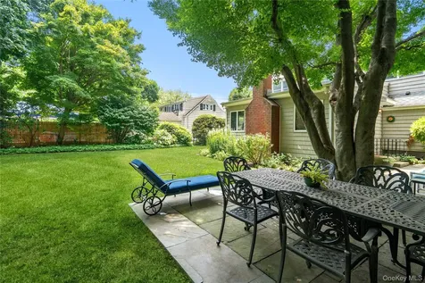 21 Circle Drive Glen Cove NY 11542