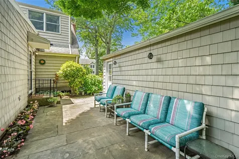 21 Circle Drive Glen Cove NY 11542
