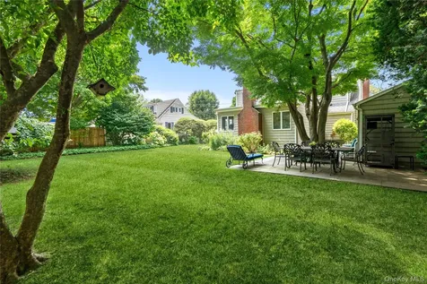 21 Circle Drive Glen Cove NY 11542