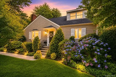 21 Circle Drive Glen Cove NY 11542