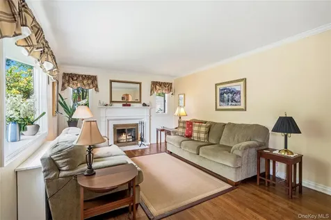 21 Circle Drive Glen Cove NY 11542