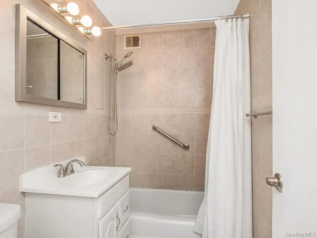 875 Morrison Avenue Bronx NY 10473