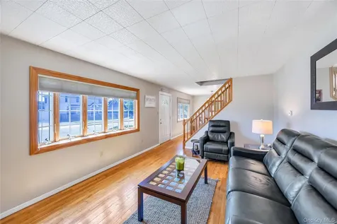 42 Crescent Street Hicksville NY 11801