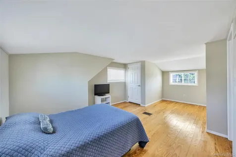 42 Crescent Street Hicksville NY 11801
