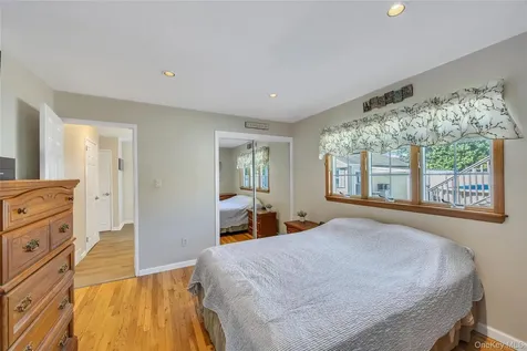 42 Crescent Street Hicksville NY 11801