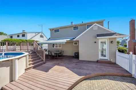 42 Crescent Street Hicksville NY 11801
