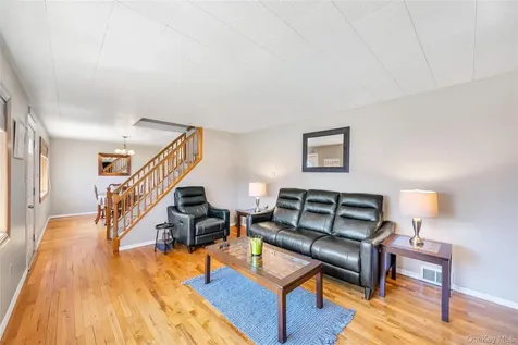 42 Crescent Street Hicksville NY 11801