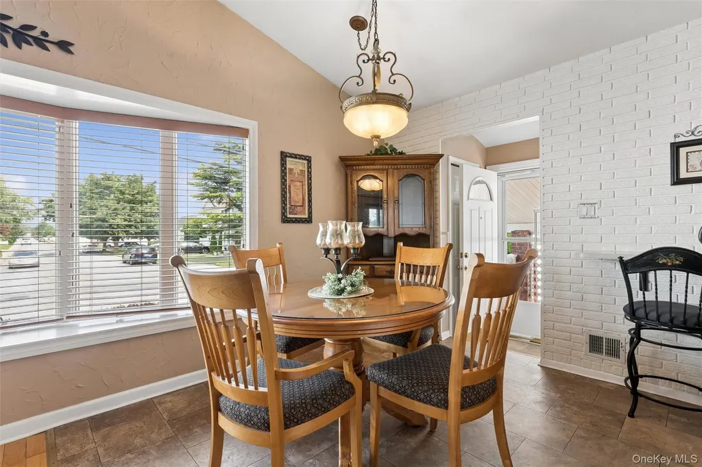 114 Miller Road Hicksville NY 11801