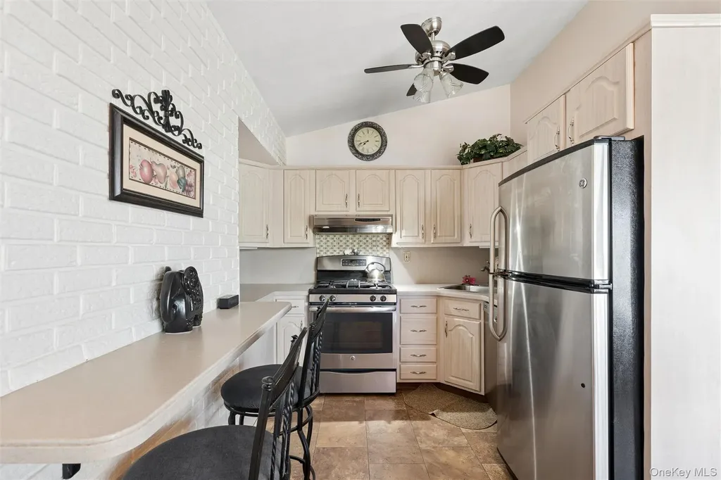 114 Miller Road Hicksville NY 11801