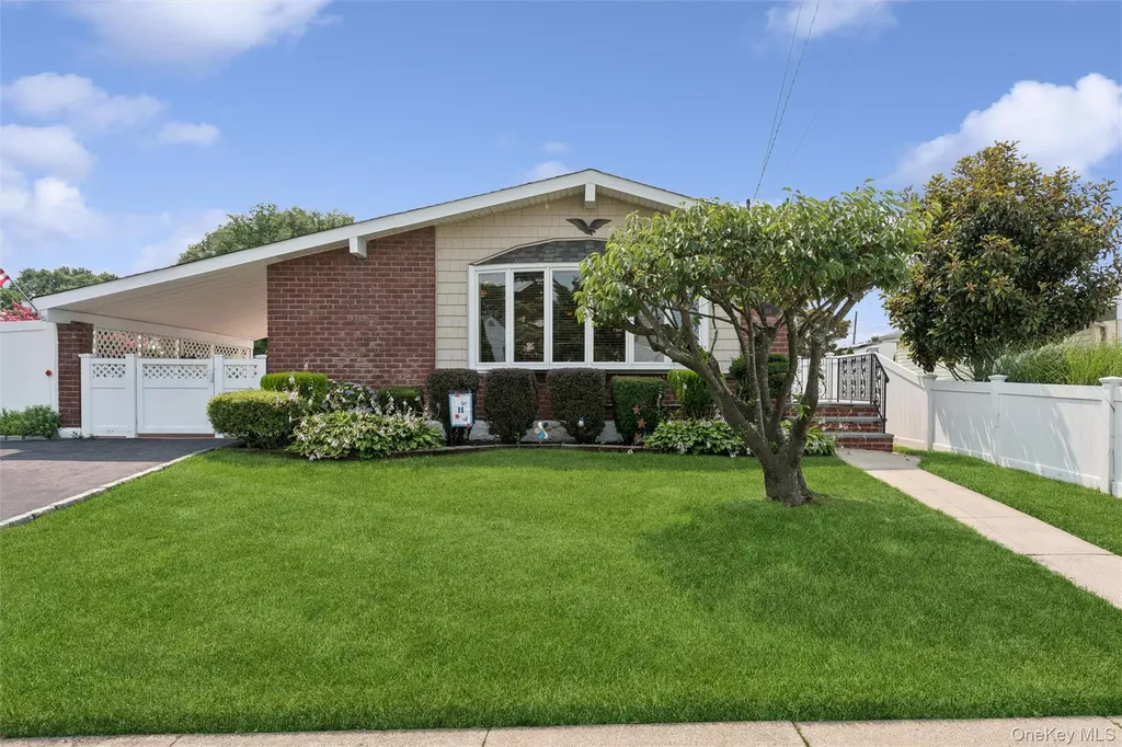 114 Miller Road Hicksville NY 11801