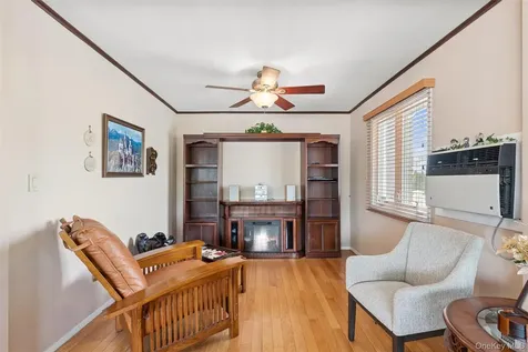 114 Miller Road Hicksville NY 11801