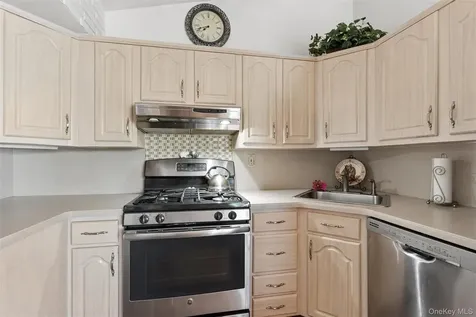 114 Miller Road Hicksville NY 11801