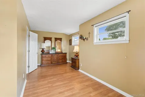 114 Miller Road Hicksville NY 11801
