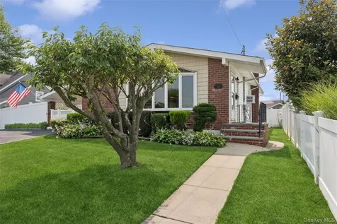 114 Miller Road Hicksville NY 11801