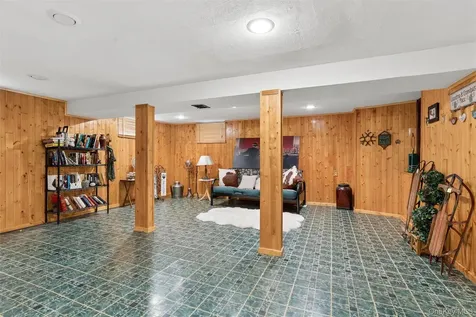 114 Miller Road Hicksville NY 11801