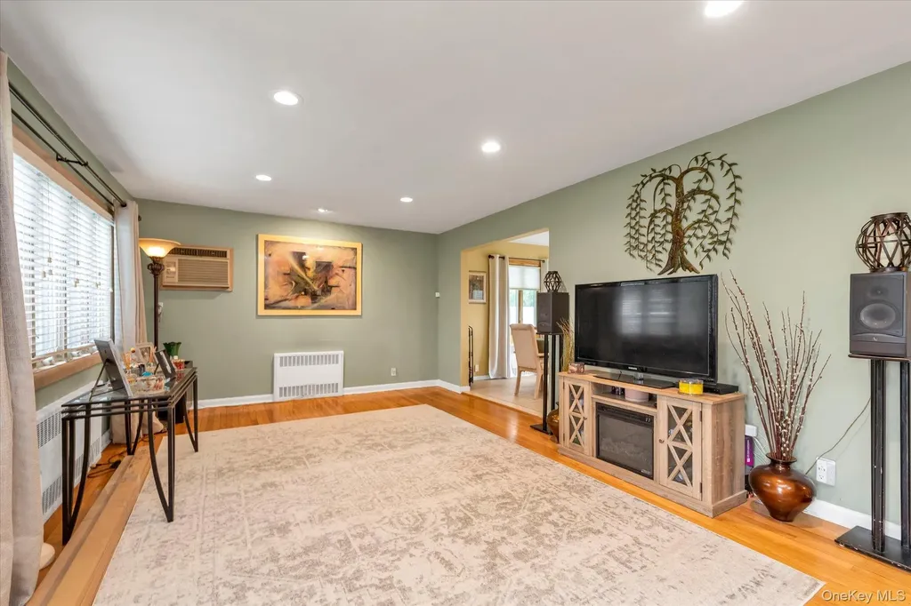 2631 Fox Road Baldwin NY 11510