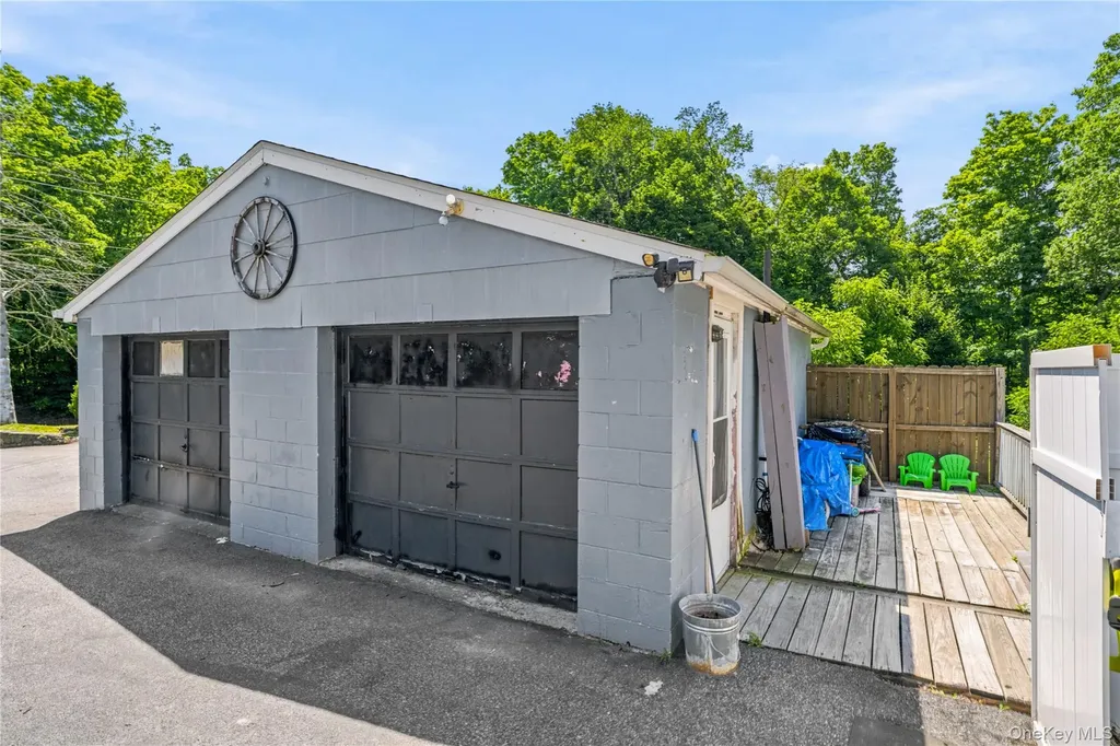2084 State Route 94 Salisbury Mills NY 12577