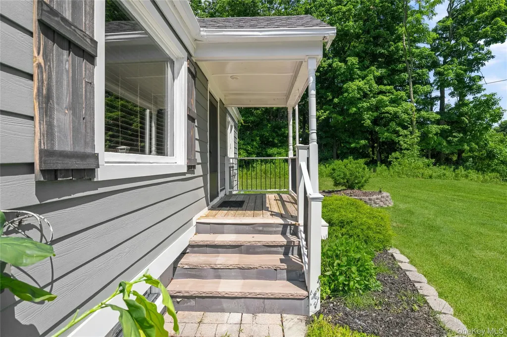 2084 State Route 94 Salisbury Mills NY 12577